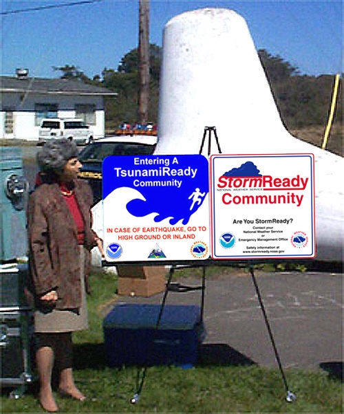 Photo of TsunamiReady sign posted in Crescent City, CA