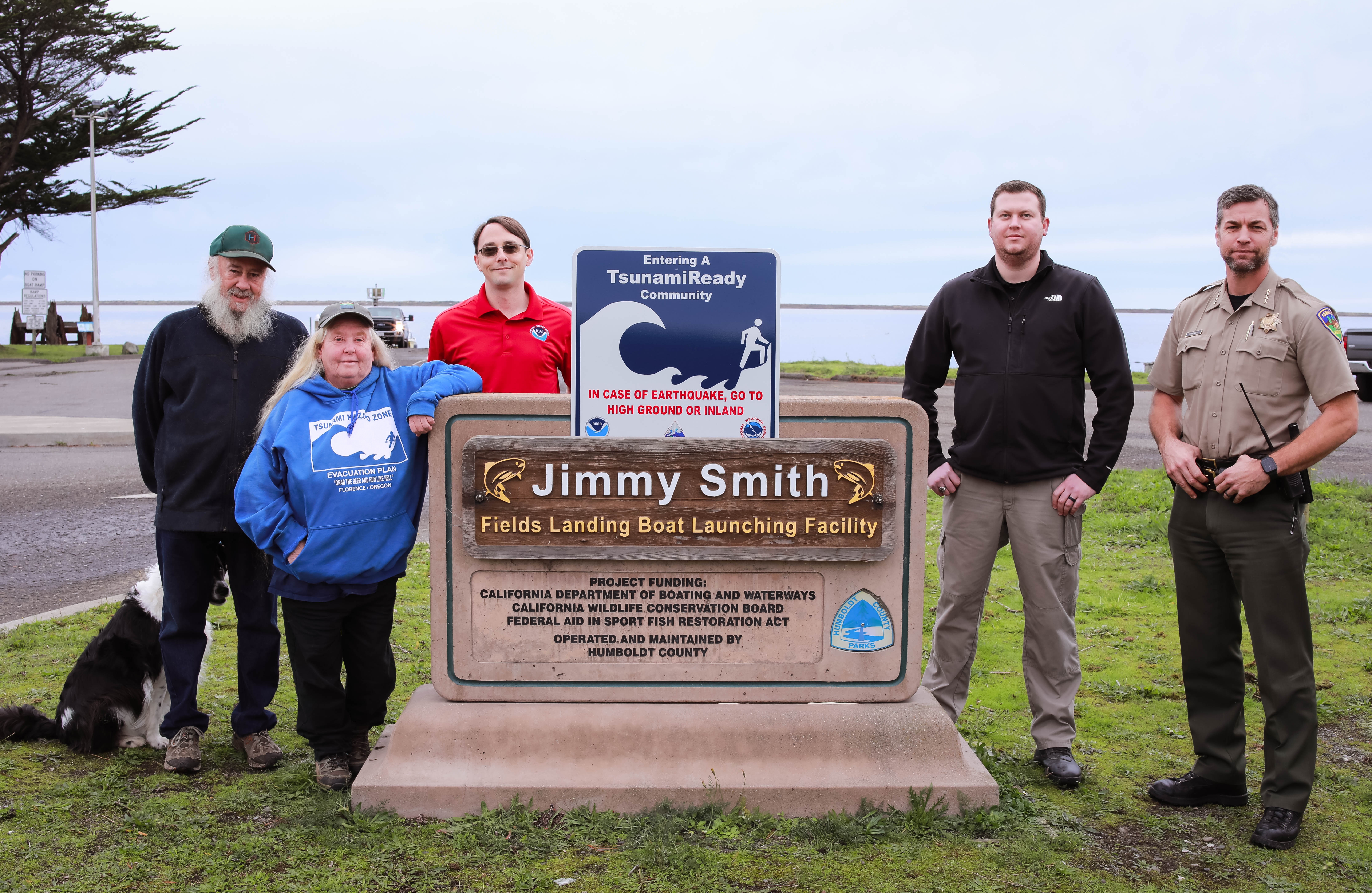 Presentation of the TsunamiReady sign to Fields Landing, CA